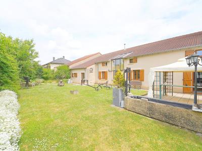 Maison - 250 m² - 8 pièces