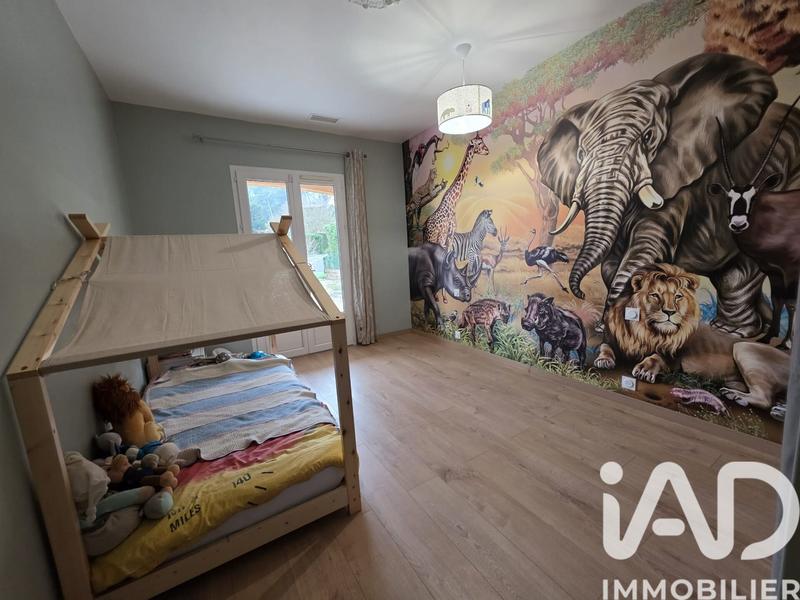 Maison - 219 m² - 6 pièces