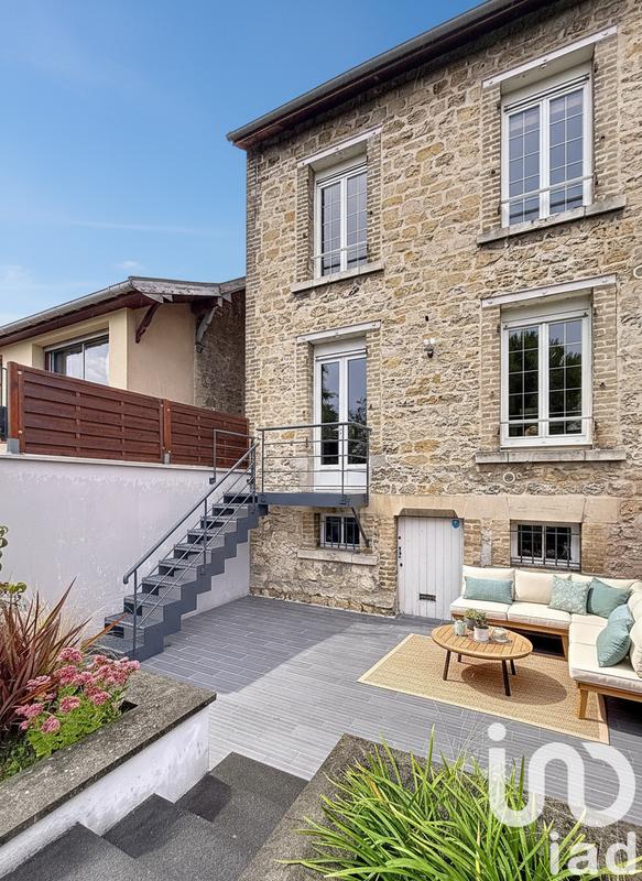 Maison - 76 m² - 4 pièces