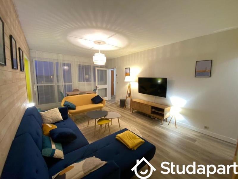 Chambre - 13 m² - 1 pièce