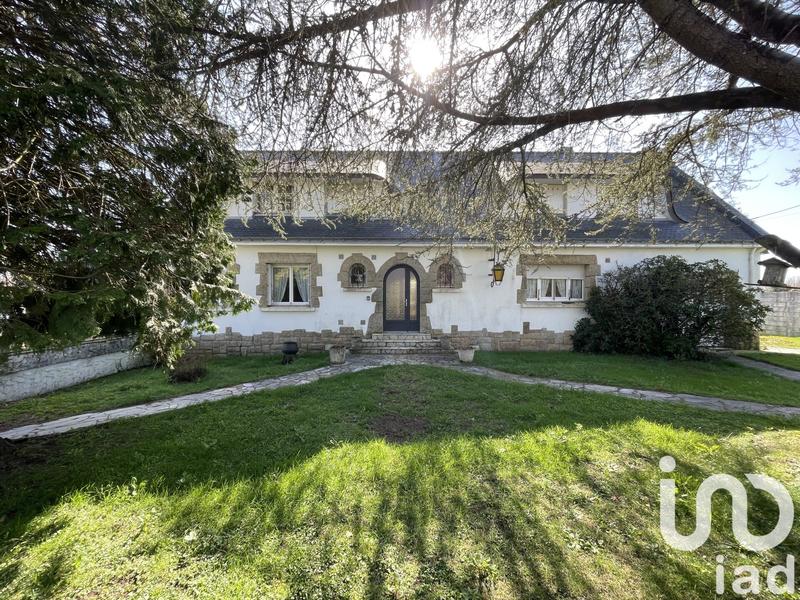 Maison - 238 m² - 8 pièces