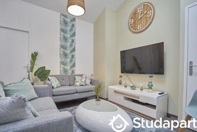 Chambre - 10 m² - 1 pièce