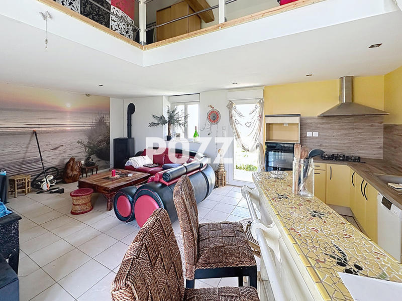 Maison - 305 m² - 13 pièces