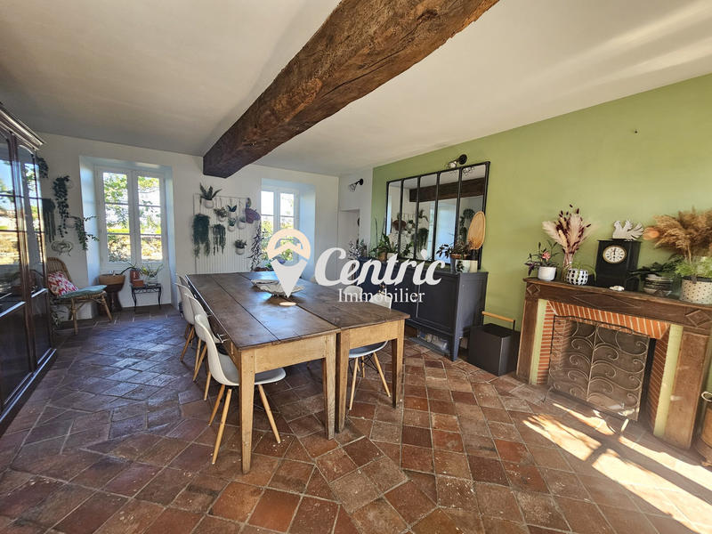 Maison ancienne - 250 m² - 8 pièces