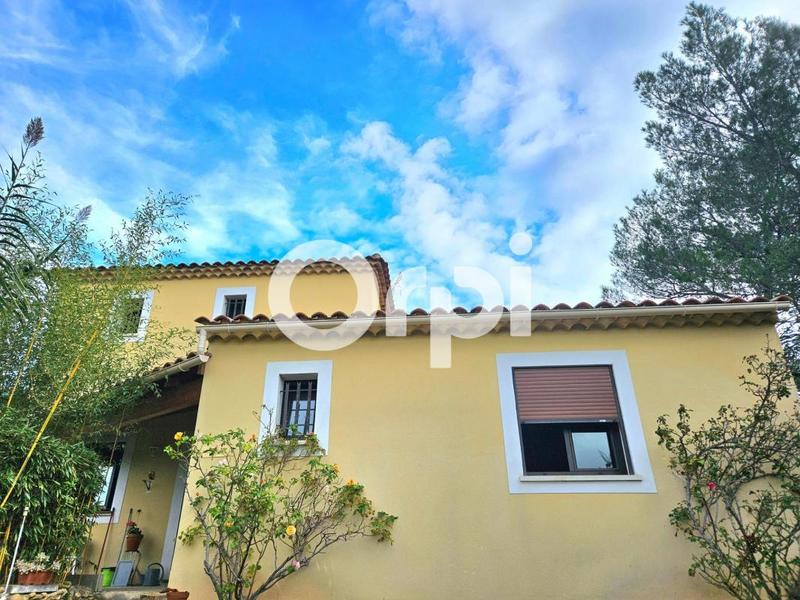 Maison - 104 m² - 4 pièces