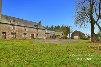 Corps de ferme - 190 m² - 10 pièces