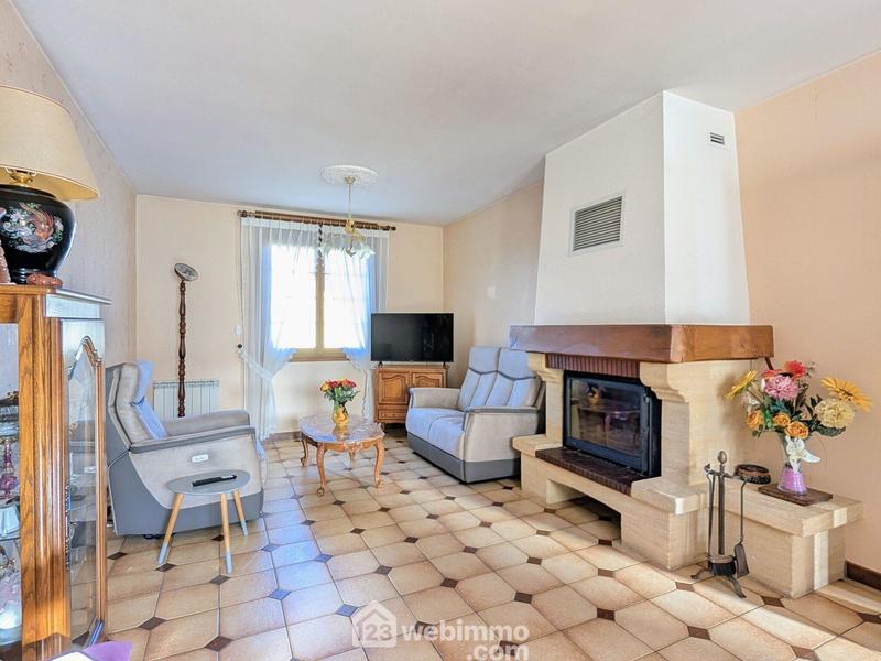 Maison - 90 m² - 4 pièces