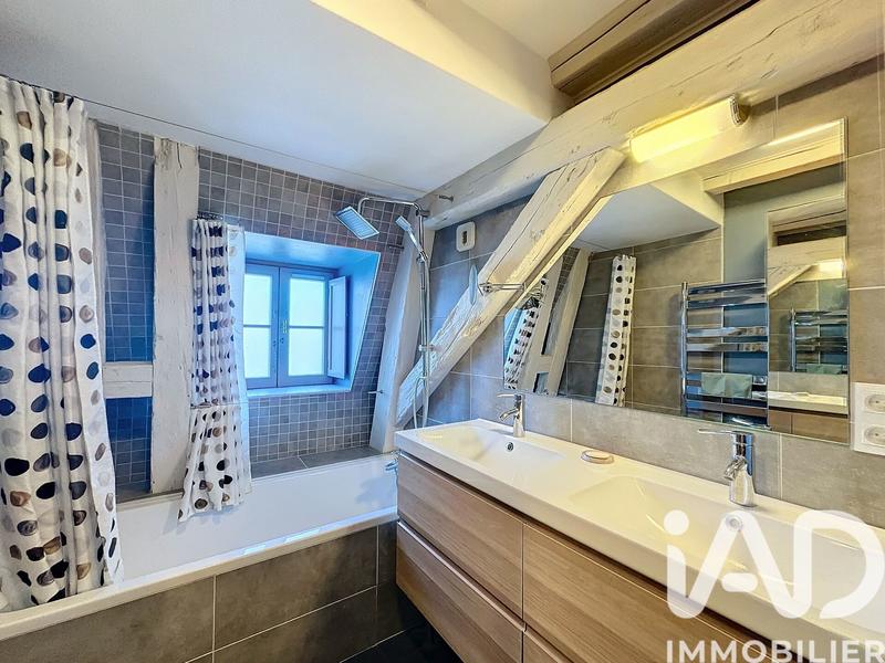 Appartement - 100 m² - 3 pièces