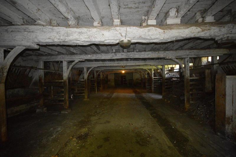 Maison - 253 m² - 11 pièces