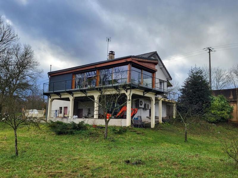 Maison - 92 m² - 5 pièces