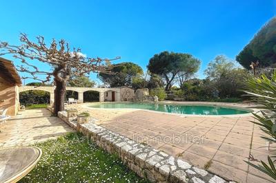 Villa - 189 m² - 6 pièces