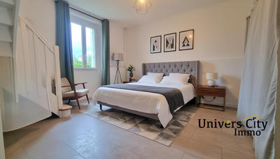 Maison - 80 m² - 4 pièces