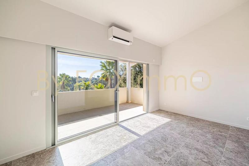 Villa - 555 m² - 16 pièces