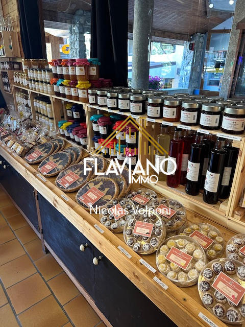 Fonds de commerce - Magasins - 136 m²