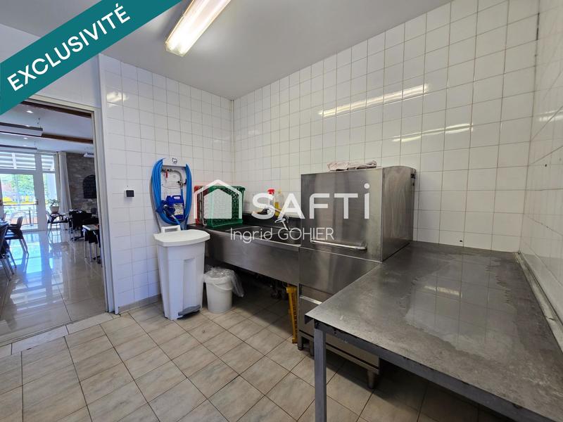 Maison - 560 m² - 11 pièces