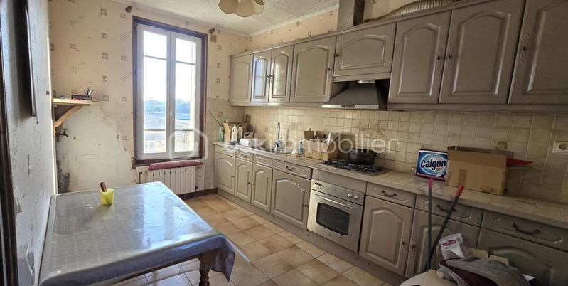 Maison ancienne - 384 m² - 7 pièces