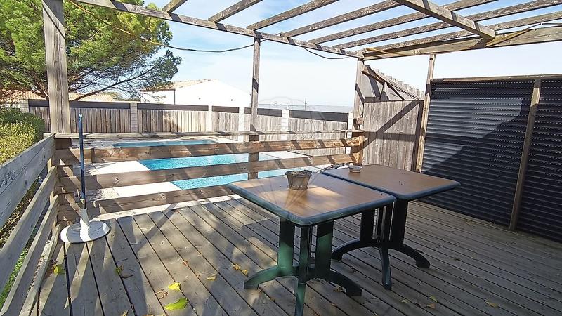 Maison - 280 m² - 8 pièces