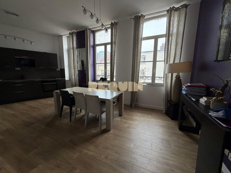 Appartement - 96 m² - 5 pièces