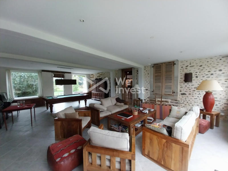 Maison - 315 m² - 10 pièces