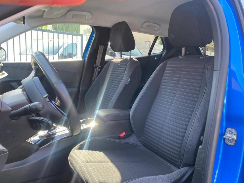 Peugeot 2008 E Allure 136cv clim Gps caméra CarPlay