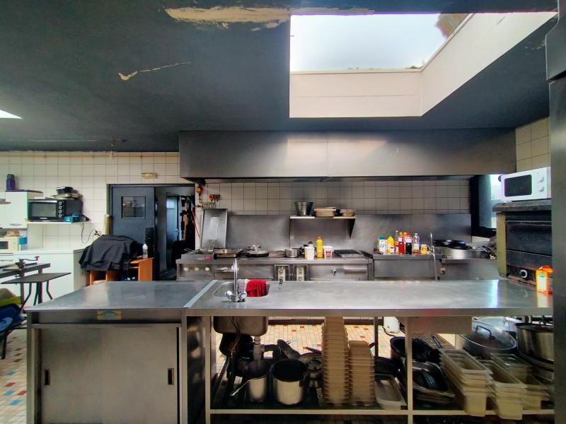 Local commercial - 380 m² - 8 pièces