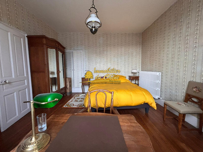 Maison - 255 m² - 10 pièces