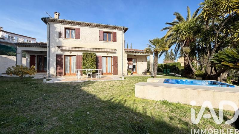 Maison - 105 m² - 4 pièces