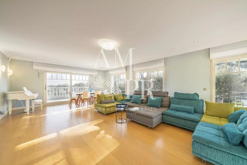 Villa - 257 m² - 4 pièces