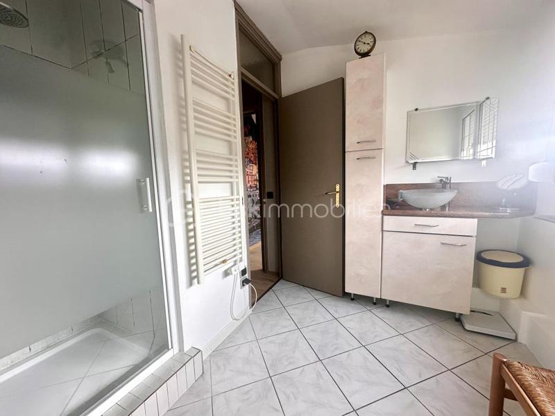 Maison - 93 m² - 5 pièces