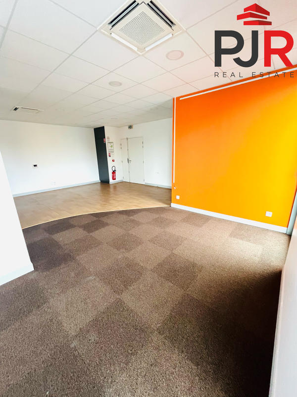 Bureau - 111 m²