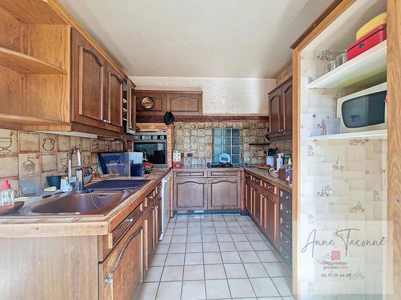 Maison - 200 m² - 6 pièces