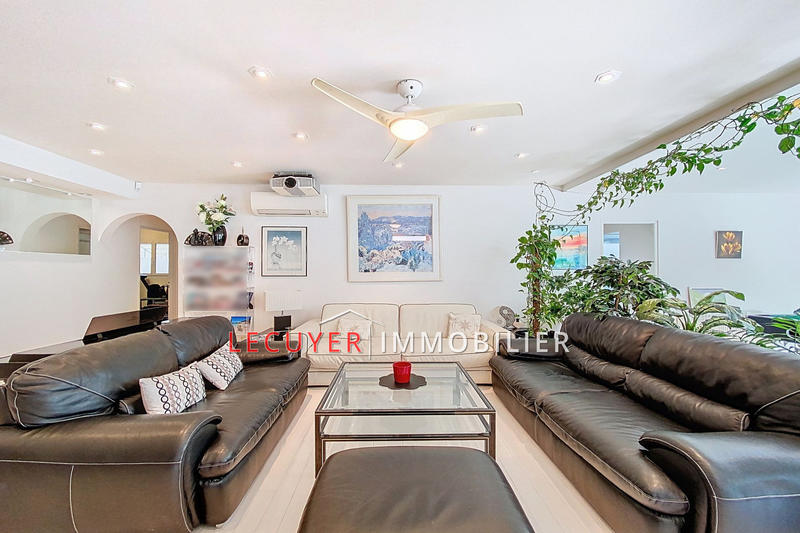 Appartement - 143 m² - 4 pièces