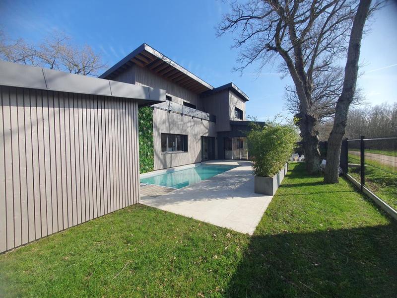 Maison - 175 m² - 6 pièces