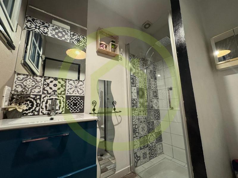 Maison - 224 m² - 7 pièces