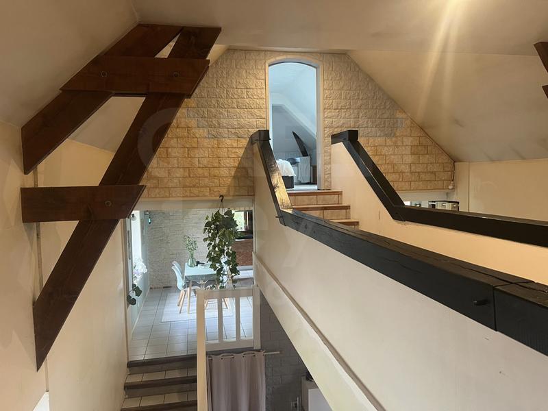 Maison - 216 m² - 7 pièces