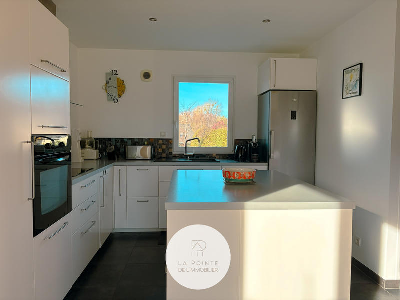 Maison - 163 m² - 5 pièces