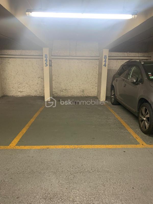 Parking - 11 m²