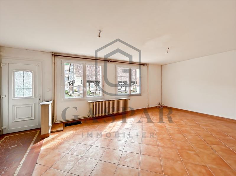 Maison - 99 m² - 5 pièces