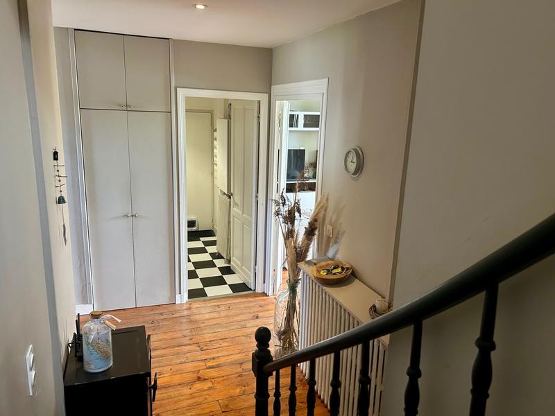 Maison - 215 m² - 7 pièces