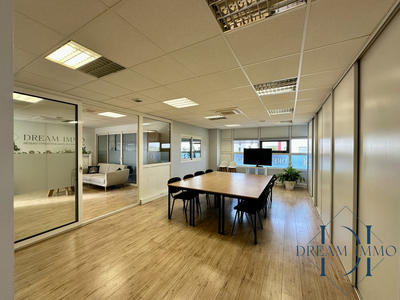 Bureau - 92 m²