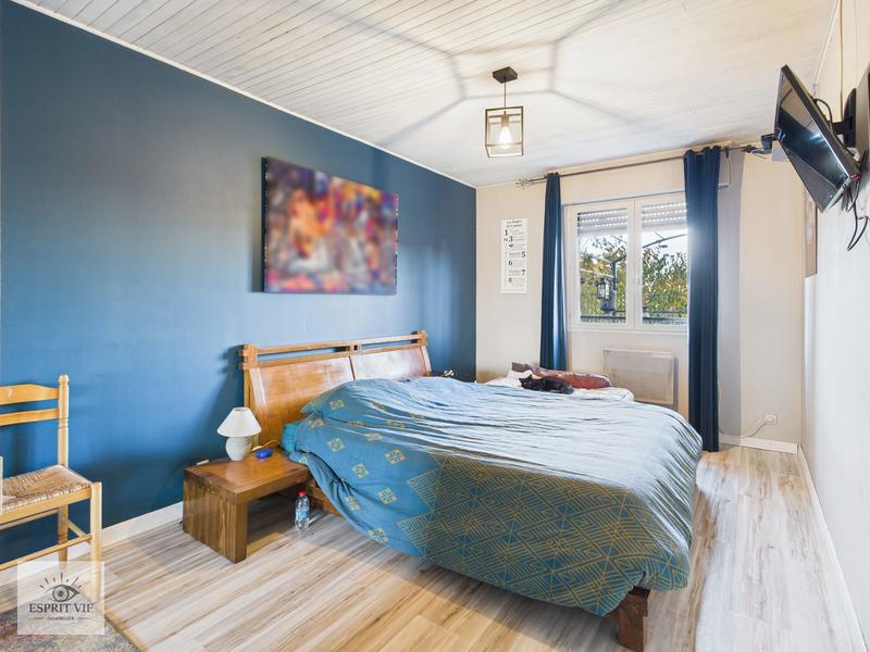 Maison - 180 m² - 8 pièces