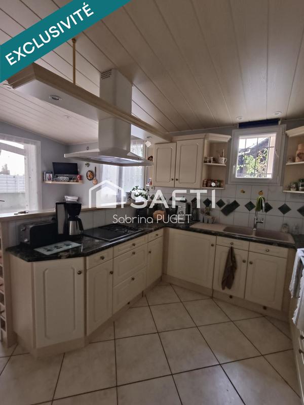 Maison - 230 m² - 9 pièces