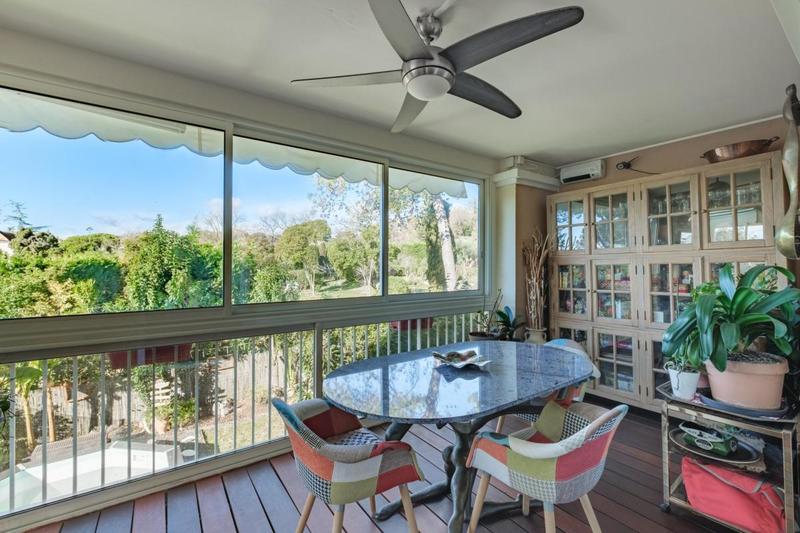 Appartement - 89 m² - 14 pièces