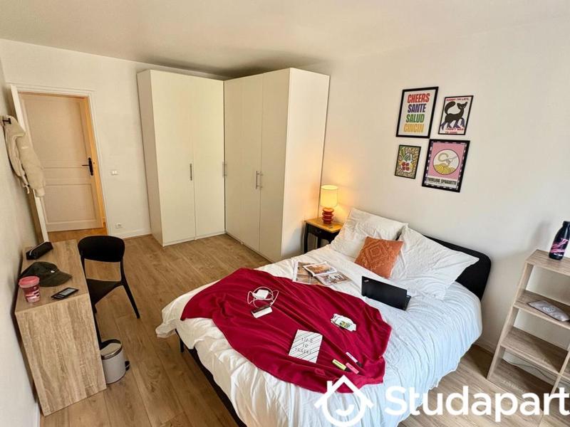 Chambre - 12 m² - 1 pièce