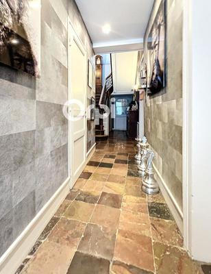 Maison bourgeoise - 301 m² - 8 pièces