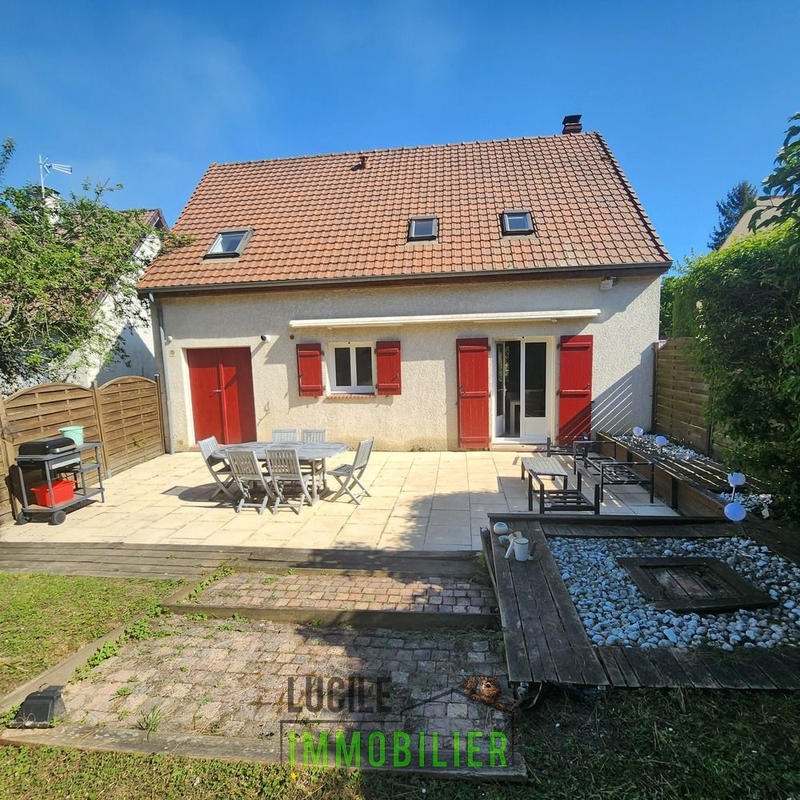 Maison - 110 m² - 6 pièces