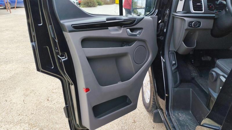 Ford Transit Custom Cabine Approfondie 2.0 TDCi 170 Bva6 Limited - Automatique Entretien constructeur