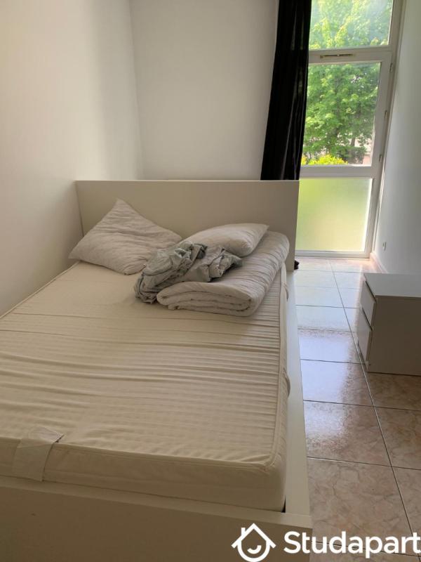 Chambre - 11 m² - 1 pièce