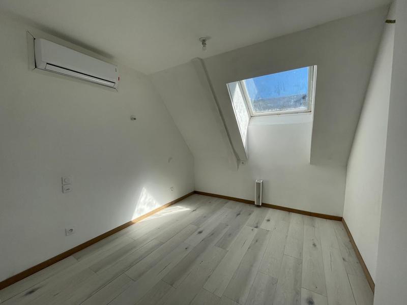 Maison - 177 m² - 7 pièces