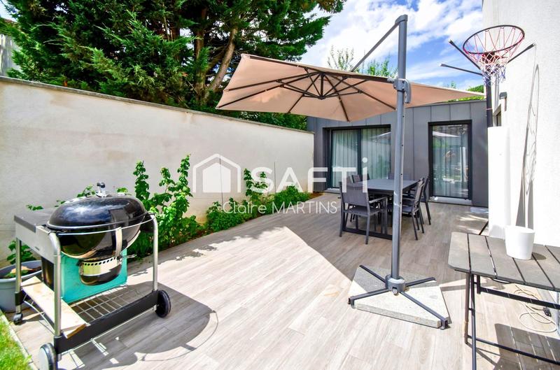 Maison - 185 m² - 8 pièces